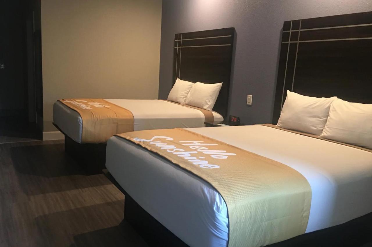 Days Inn & Suites By Wyndham La Porte Εξωτερικό φωτογραφία